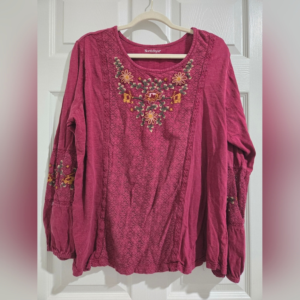 NorthStyle Women's Embroidered Burgundy Top